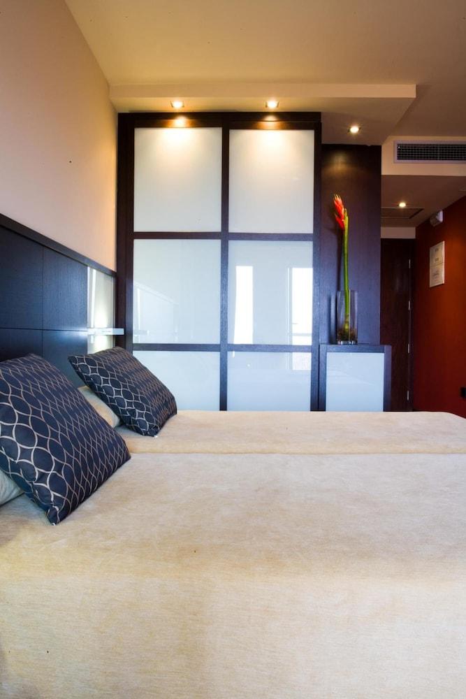 Hotel Royal Nayef à Portonovo Extérieur photo