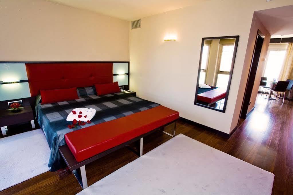 Hotel Royal Nayef à Portonovo Extérieur photo